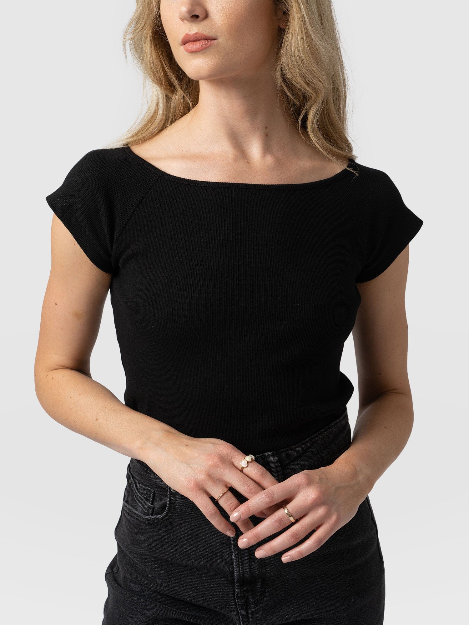 Riviera Tee Black - Women's T-shirts | Saint + Sofia® UK
